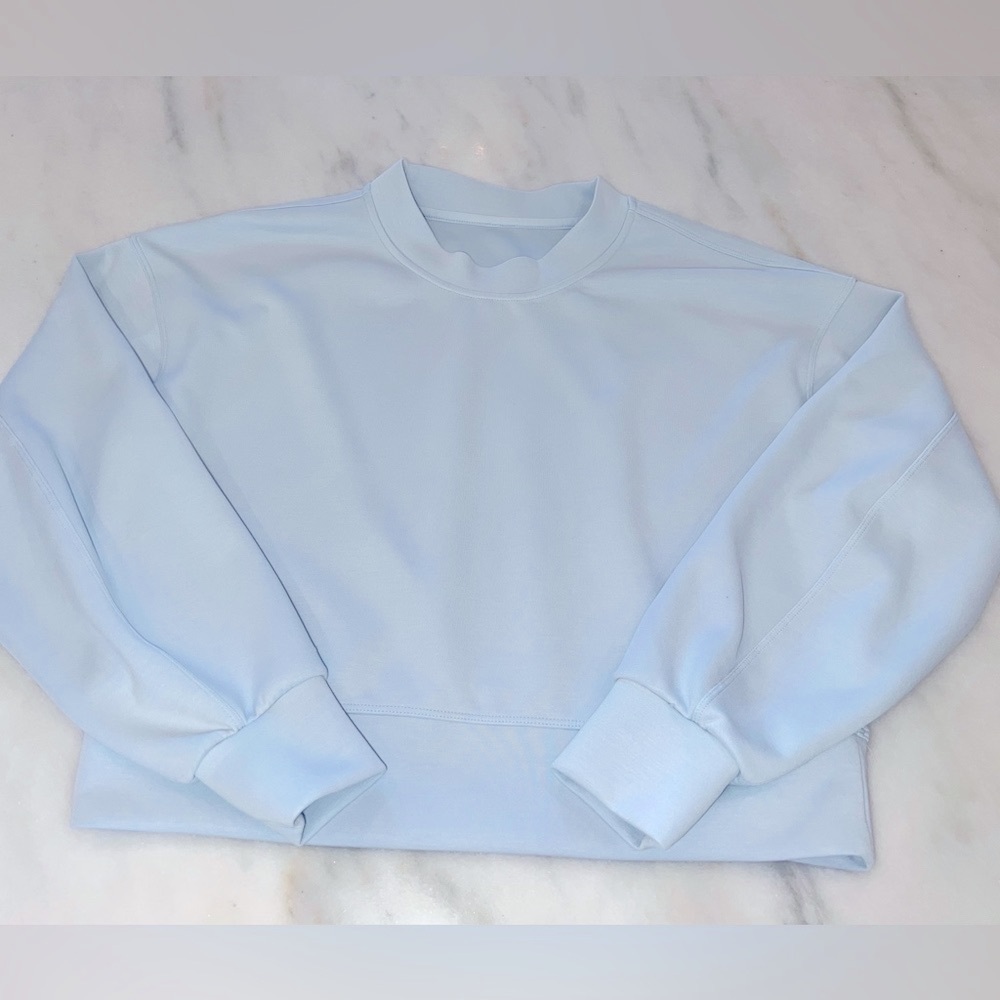 Lululemon light sheer blue Softstreme crew pullover sz 2  read